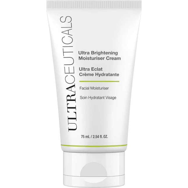 The Ultra Brightening Moisturiser Cream nourishes the skin's lip barrier, leaving the skin hydrated.